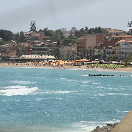 לינה וארוחת בוקר Naxos Mare *
